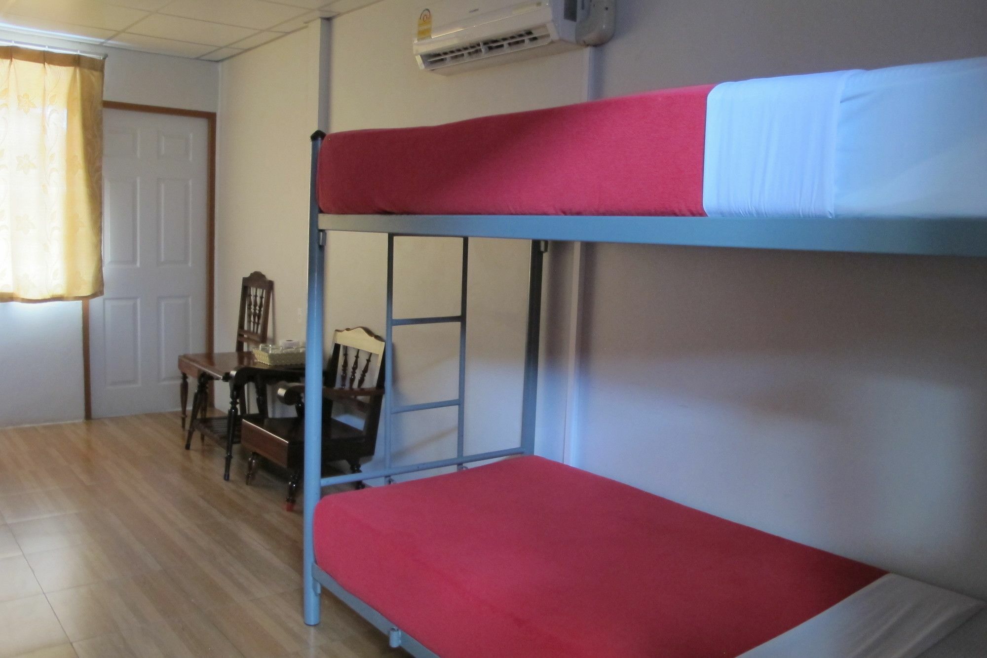 Samchai Hotel Si Racha Dış mekan fotoğraf
