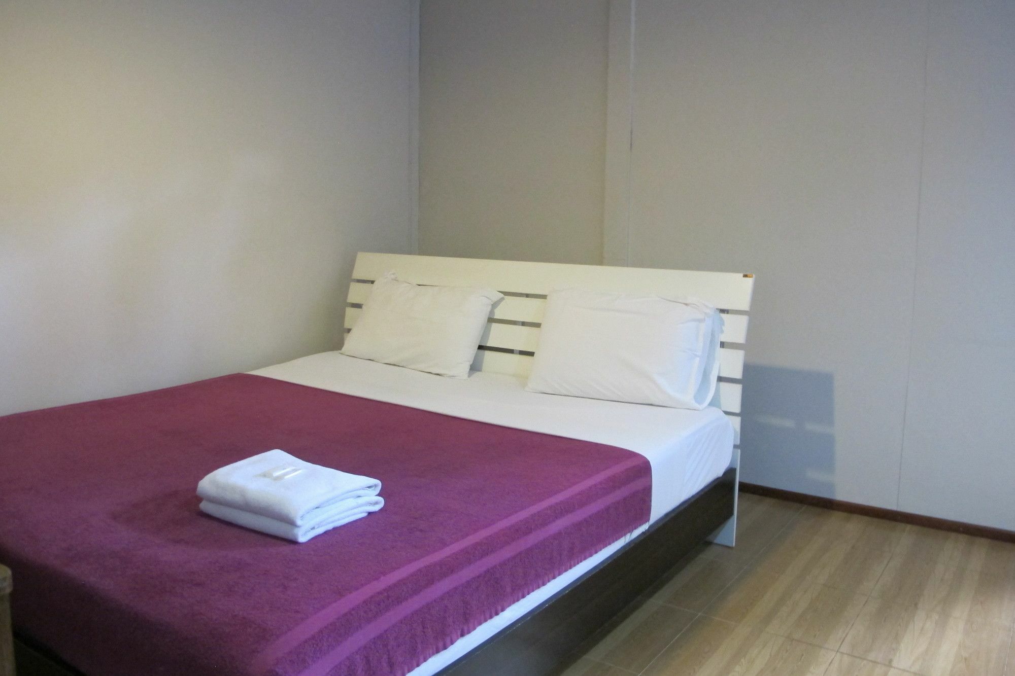 Samchai Hotel Si Racha Dış mekan fotoğraf