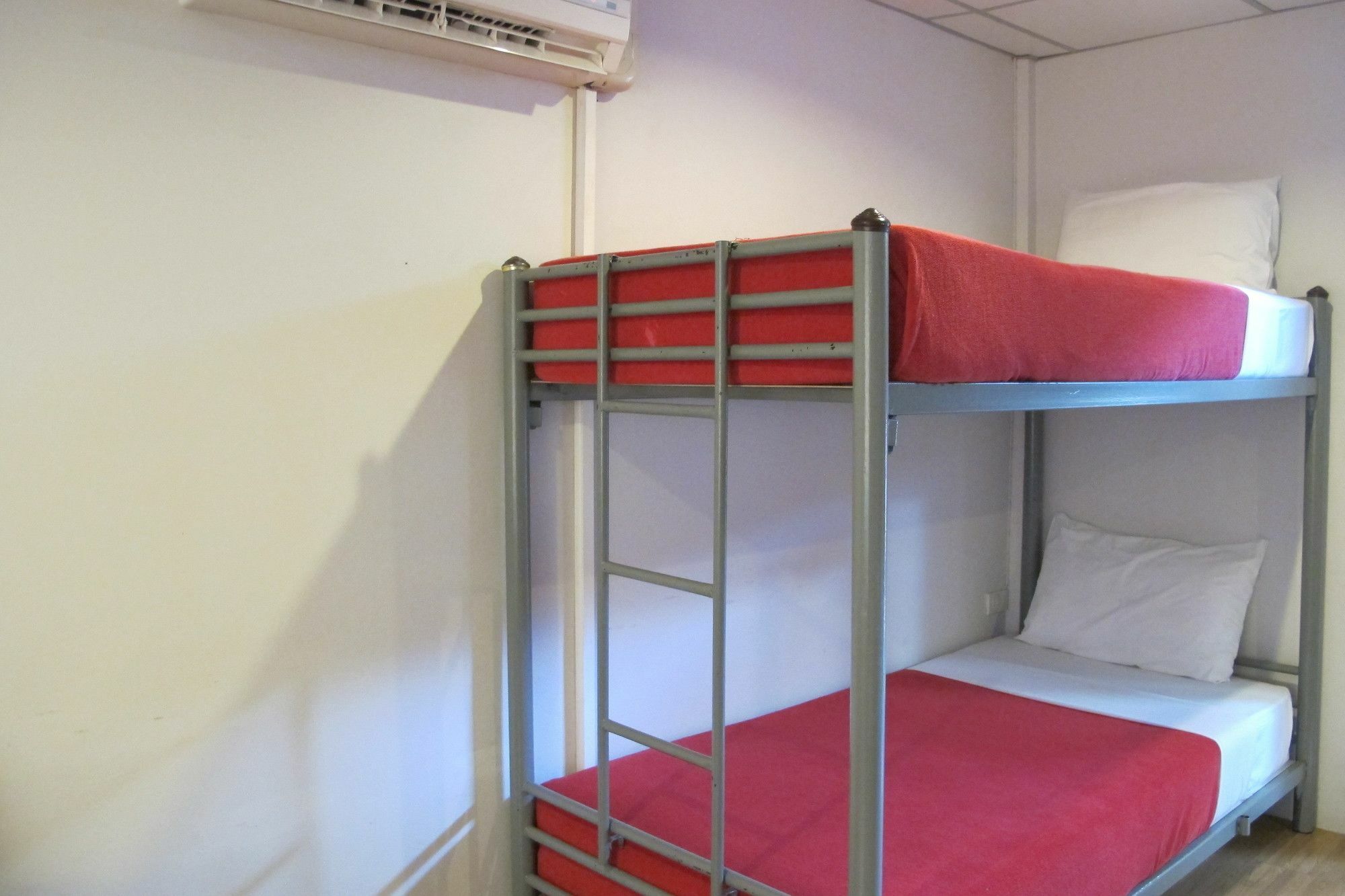 Samchai Hotel Si Racha Dış mekan fotoğraf
