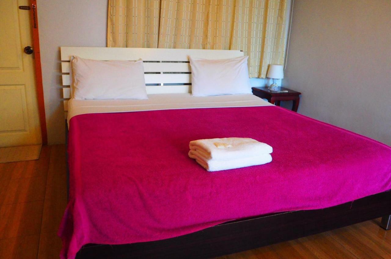 Samchai Hotel Si Racha Dış mekan fotoğraf