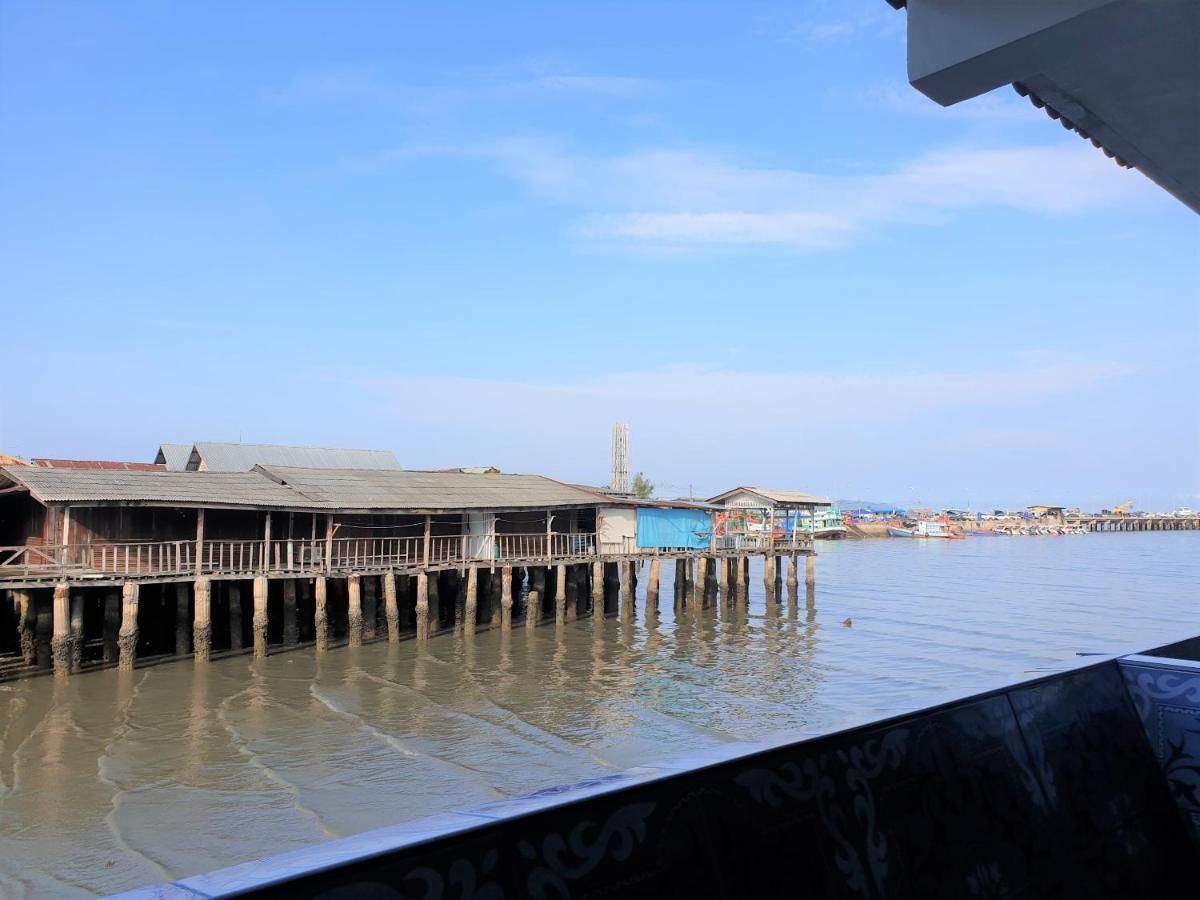 Samchai Hotel Si Racha Dış mekan fotoğraf