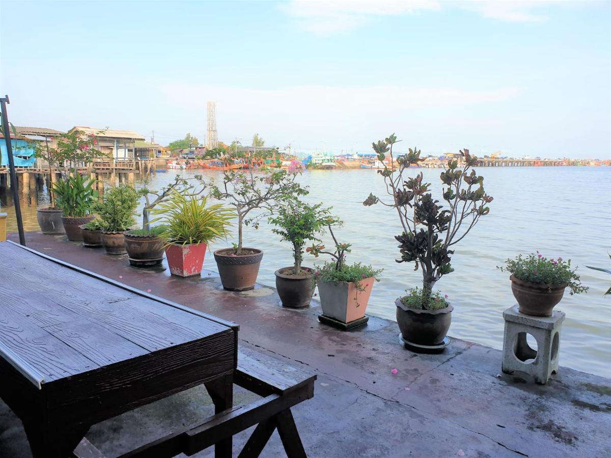 Samchai Hotel Si Racha Dış mekan fotoğraf