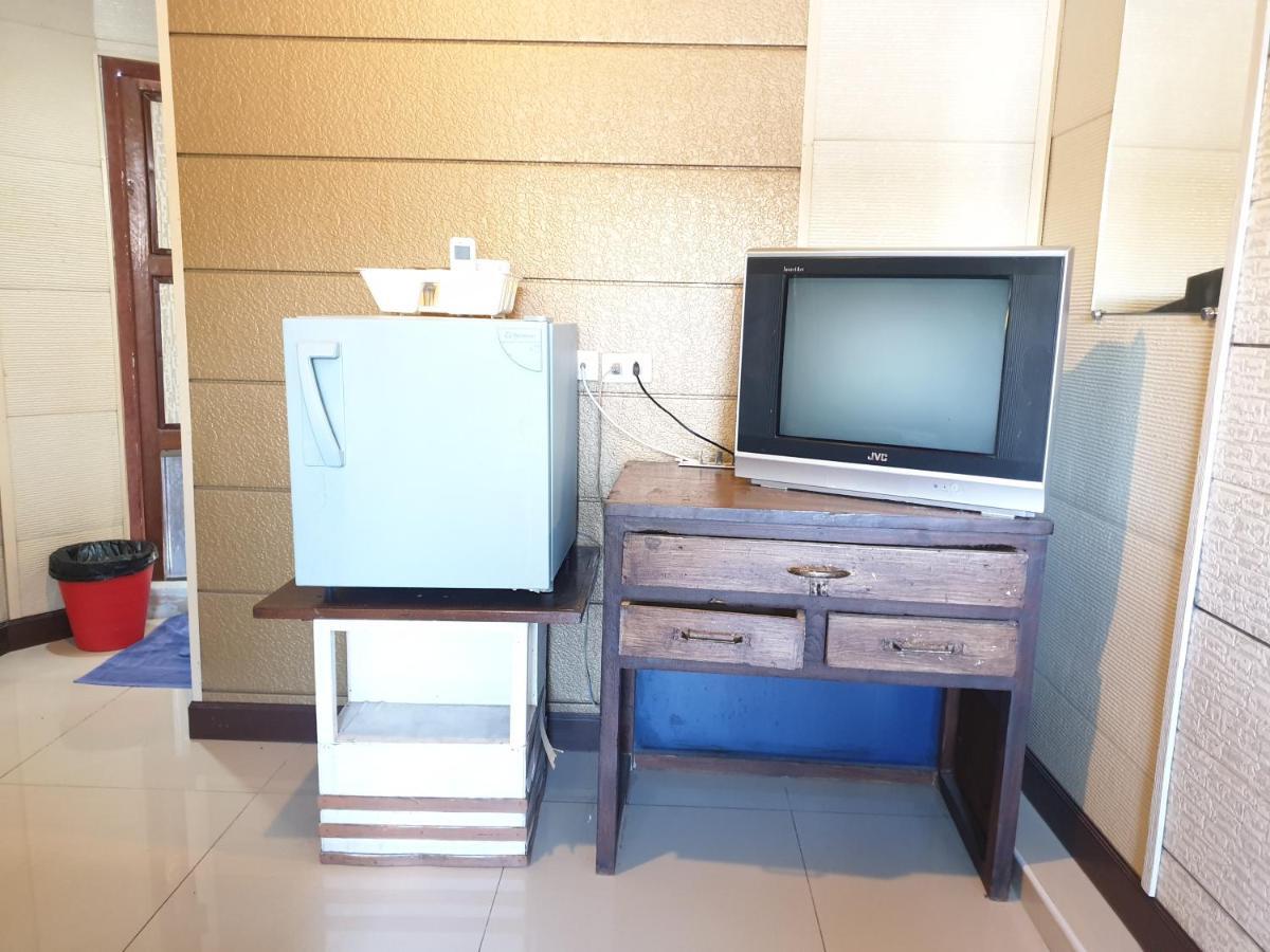 Samchai Hotel Si Racha Dış mekan fotoğraf